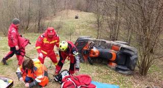 Accident grav cu ATV la Petrila, în zona Dealul Crucii. Un bărbat a ajuns la spital