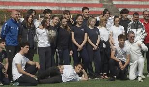 Sportul care nu se practică în şcoli îi scoate pe copii din faţa ecranelor. Iniţiativă testată în Bucureşti