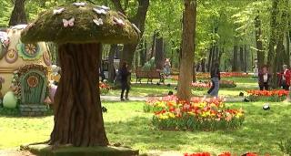 Record de turişti la Târgul de Paşte din Craiova. "Preţurile la toţi li se par scumpe, dar aşa sunt"