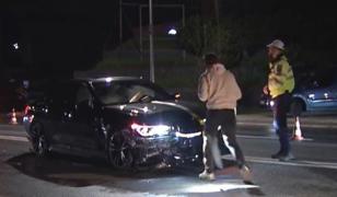 Accident grav pe Bulevardul Pipera din Bucureşti. Un curier pe scuter a fost lovit în plin de un autoturism