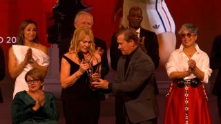 Nadia Comăneci, premiată la Gala Laureus: 