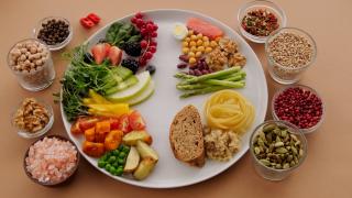 Tinerețe cu probleme de bătrânețe. Ce probleme de sănătate au tinerii