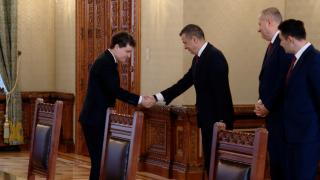 Moțiune de cenzură vs. guvern minoritar. Filmul consultărilor de la Cotroceni