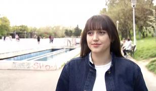 O tânără se plânge că a dat test poligraf la interviul de angajare. "E puţin intruziv"