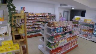 Bucureștenii, tot mai atrași de magazinele asiatice din cartiere. Ce produse se vând cel mai repede de la raft