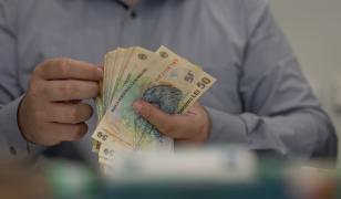 Cât costă un trai decent în România. Nevoile de bază, aproape un lux