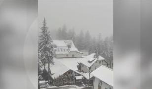Ultima zi de minivacanță vine cu temperaturi scăzute. Termometrele nu trec de 12 grade la Poiana Brașov