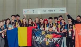 Tinerii români au dominat podiumul la o competiţie de robotică din SUA. Au învins rivali din 80 de ţări