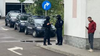 Reţea uriaşă de contrabandă cu produse din Ucraina. Funcţionari vamali şi poliţişti, în vizorul DIICOT