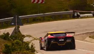 Spectacol pe Transalpina. 70 de piloţi, la startul primei etape a Campionatul Naţional de viteză în coastă