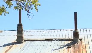 La mila Domnului în fața flăcărilor. Coşurile neconforme lasă anual mii de familii fără locuințe