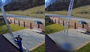 Momentul în care bărbatul din Bacău s-a electrocutat şi a murit, în timp ce monta luminiţe pe casa şefului