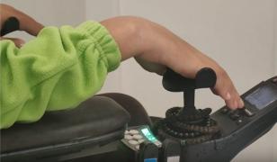 Câți bani vor primi familiile cu venituri mici și copiii cu dizabilități după noile majorări