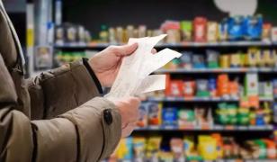 Inflația schimbă comportamentul românilor: Vânează oferte şi caută produsele online înainte de a le cumpăra