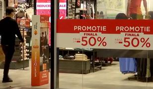 Inflația schimbă comportamentul românilor: Vânează oferte şi caută produsele online înainte de a le cumpăra