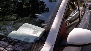 Poliţele RCA continuă să se scumpească. Şoferii plătesc chiar şi preţuri duble
