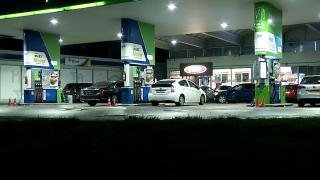 Carburanții se scumpesc din nou. Cum a ajuns benzina să fie mai scumpă decât motorina