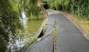 Lacul Herăstrău începe să fie golit. Cât va dura operaţiunea de consolidare a malurilor