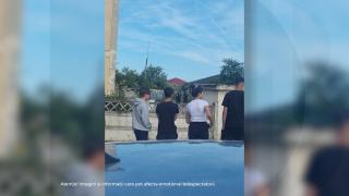Sfârşit tragic pentru un băiat de 9 ani din Constanţa. A murit prins sub capacul de beton al unei canalizări