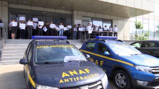 Proteste la ANAF, Casele de Pensii şi Ambulanţă, din cauza Legii salarizării. Reacţia ministrului Muncii