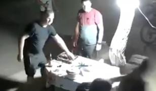 Bătaie ca-n filme în Brăila. Momentul în care un bărbat se ridică nervos și-și lovește prietenul cu un scaun