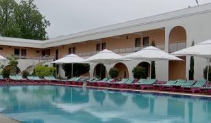 Reduceri de 35% pe litoralul românesc, părăsit de turişti: cazare, trei mese şi muzică live