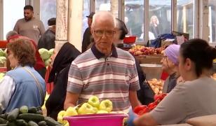 EXPERIMENT. Aceleaşi 10 produse, cumpărate în România şi în Italia. Care e preţul final
