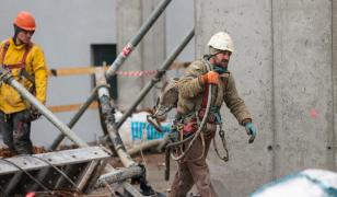 Câți români câștigă sub salariul mediu net de 5.843 de lei. Cifre alarmante