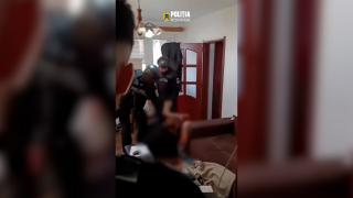 Individ de 37 de ani, ridicat de mascaţi după ce a lovit 3 participanţi la marşul Bucharest Pride