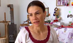 Meseriile pe care puţini le mai practică, dar tinerii vor să le ducă mai departe. Meşterii le arată secretele