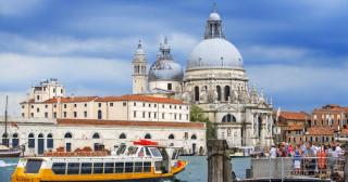 Unul dintre cele mai vizitate oraşe din lume pune turiştilor o taxă de 50 de euro. Doar copiii sunt scutiţi
