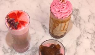 De la cafeaua la ibric la cold brew. Ce spune băutura preferată despre generația ta