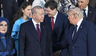 Reacţia lui Nicuşor Dan, întrebat ce le-a spus Trump lui şi Mirabelei la poza de grup