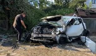"Raliu" mortal pe drumurile din sat. Un şofer a pierdut cotrolul volanului şi a intrat într-un cap de pod