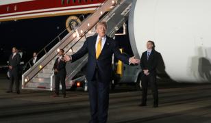 Trump s-a temut că va fi atacat de Iran și a schimbat avioanele în UK la întoarcerea de la summitul NATO