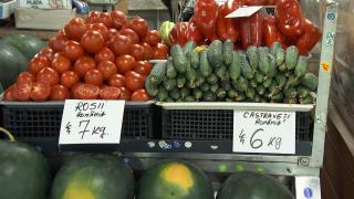 Legumele din supermarket, mai ieftine decât în piață. De unde apare diferența de preț