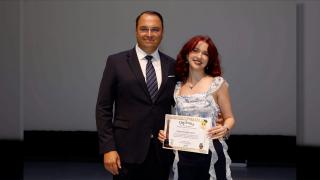 Povestea Denisei Lăbunță, eleva de nota 10 premiată internațional și admisă la Tufts