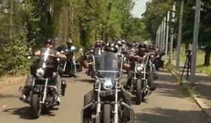 Peste 100 de motocicliști au defilat prin București pentru o cauză nobilă: 