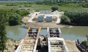 Podul de la Ungheni ar putea fi gata până la sfârşit de 2026. Circulația însă, posibilă abia peste câțiva ani