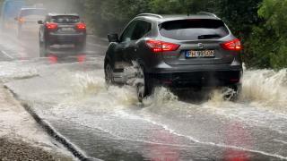 Stațiunea de pe litoral în care a izbucnit o furtună cu grindină. Turiștii au fugit de pe plajă