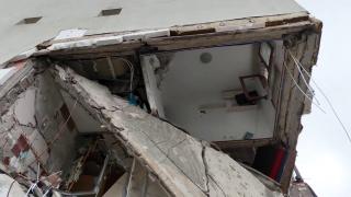 Imagini din dronă. Cum arată în interior apartamentele din blocul care a explodat în Rahova anul trecut