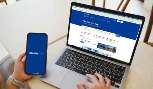 Noua fraudă pe platformele de rezervări. Cum ajung turiştii să rămână fără bani și cazare