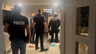 Furturi de 800.000 de euro din avioanele Wizz Air. Suspecţii rupeau sigiliile și luau parfumuri și ceasuri