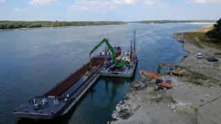 Misiune eșuată pe Dunăre: Barjele nu au fost scufundate. Oprirea Reactorului 2 de la Cernavodă, inevitabilă