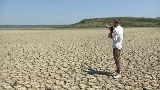 Seceta extremă din România lasă imagini dramatice: lacurile s-au transformat în câmpuri aride