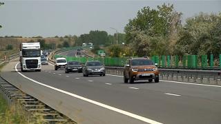 Capcane mortale pe Autostrada Soarelui. Cuie mascate în rosturile de dilataţie: 
