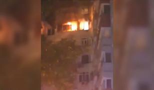 Apartament făcut scrum în Sectorul 4. Incendiul ar fi pornit de la deşeurile depozitate pe balcon