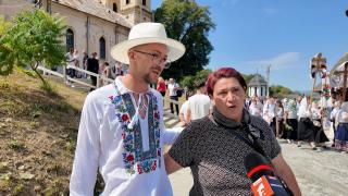 Șerban a mers 150 de km pe jos până la Mănăstirea Nicula: 