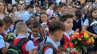 Cum se pregăteşte prima zi de şcoală. Copiii cu emoţiile, părinţii cu grijile