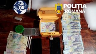 Un copil de 10 ani era folosit de părinţi ca să vândă droguri. Cât încasa minorul pe o tranzacţie